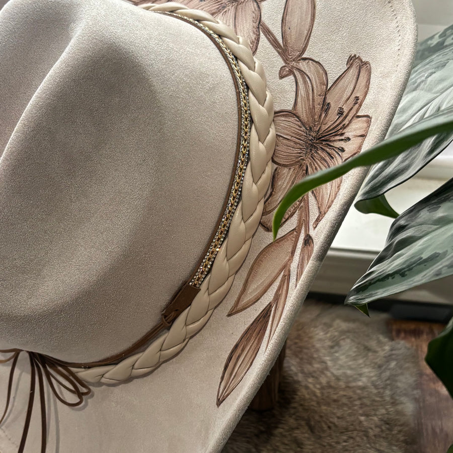 HAND BURNED HAT - LILY