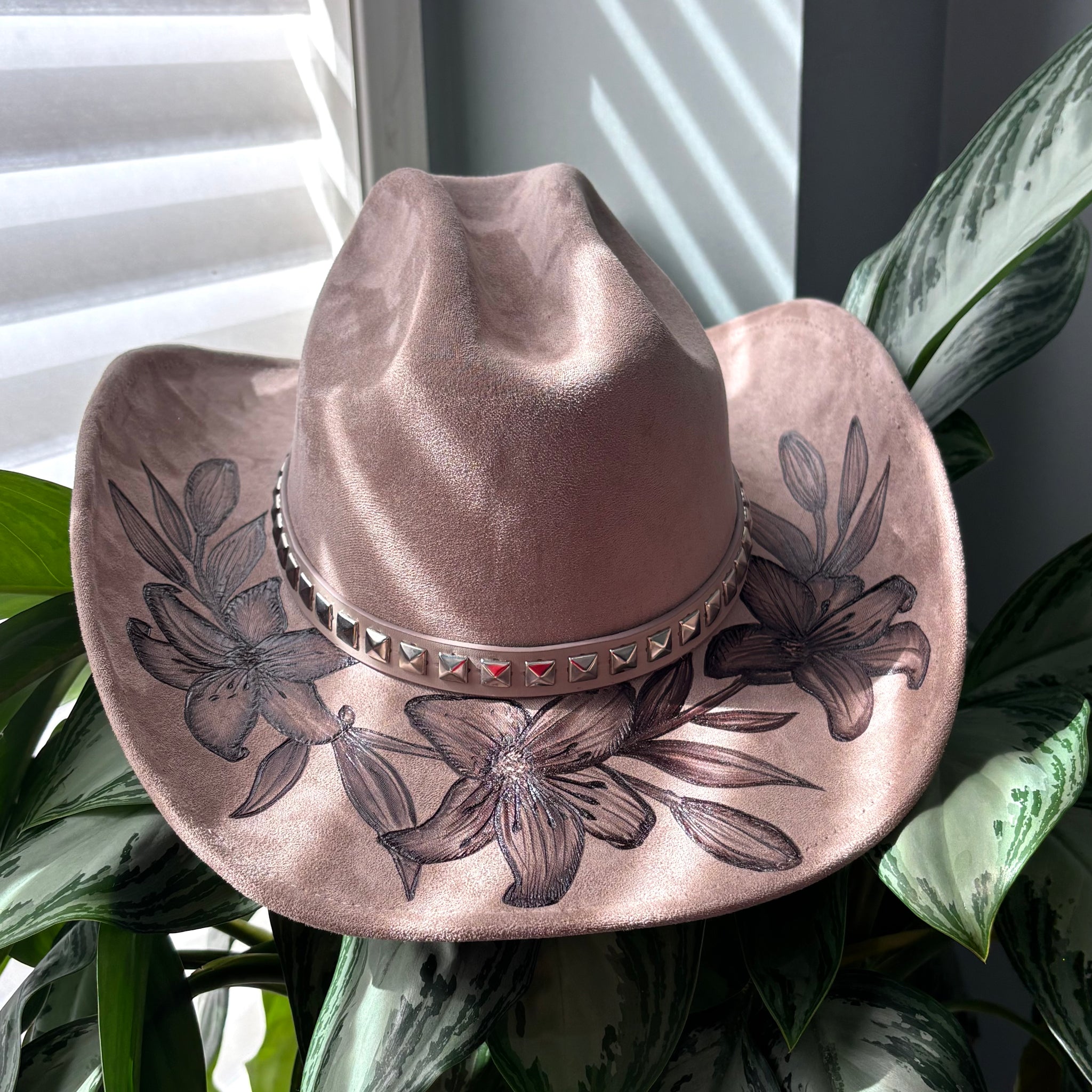 HAND BURNED HAT - LILY