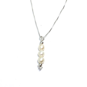 3 Peas in a Pod Necklace (Freshwater Pearl)