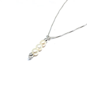 3 Peas in a Pod Necklace (Freshwater Pearl)