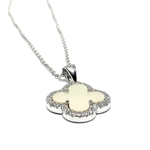 CLOVER & PEARL STERLING SILVER NECKLACE